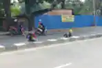 Pengecatan Marka Jalan Pemisah