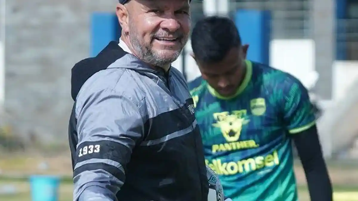 Persib Bandung Banyak Kebobolan, Pelatih Kiper Luizinho Passos Langsung Melakukan Ini
