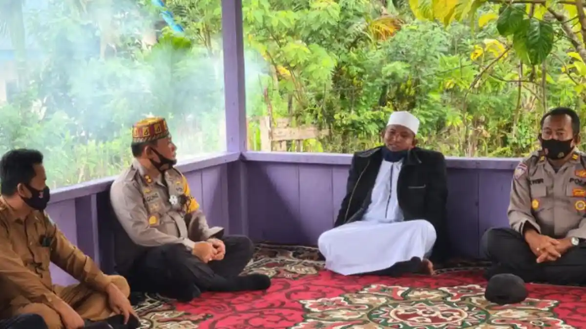 Kapolres Simeulue Silaturahmi dengan Ulama di Sejumlah Pesantren