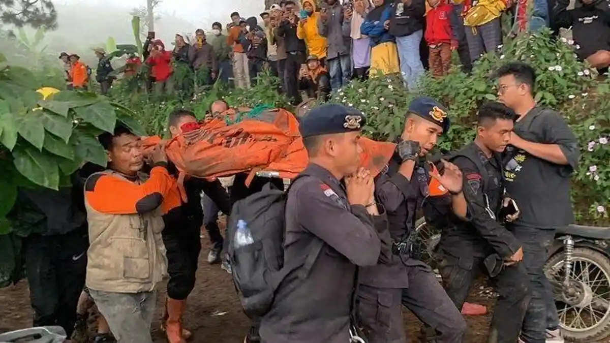 Erupsi Gunung Marapi, 22 Pendaki Meninggal, 13 Jenazah Telah Dievakuasi