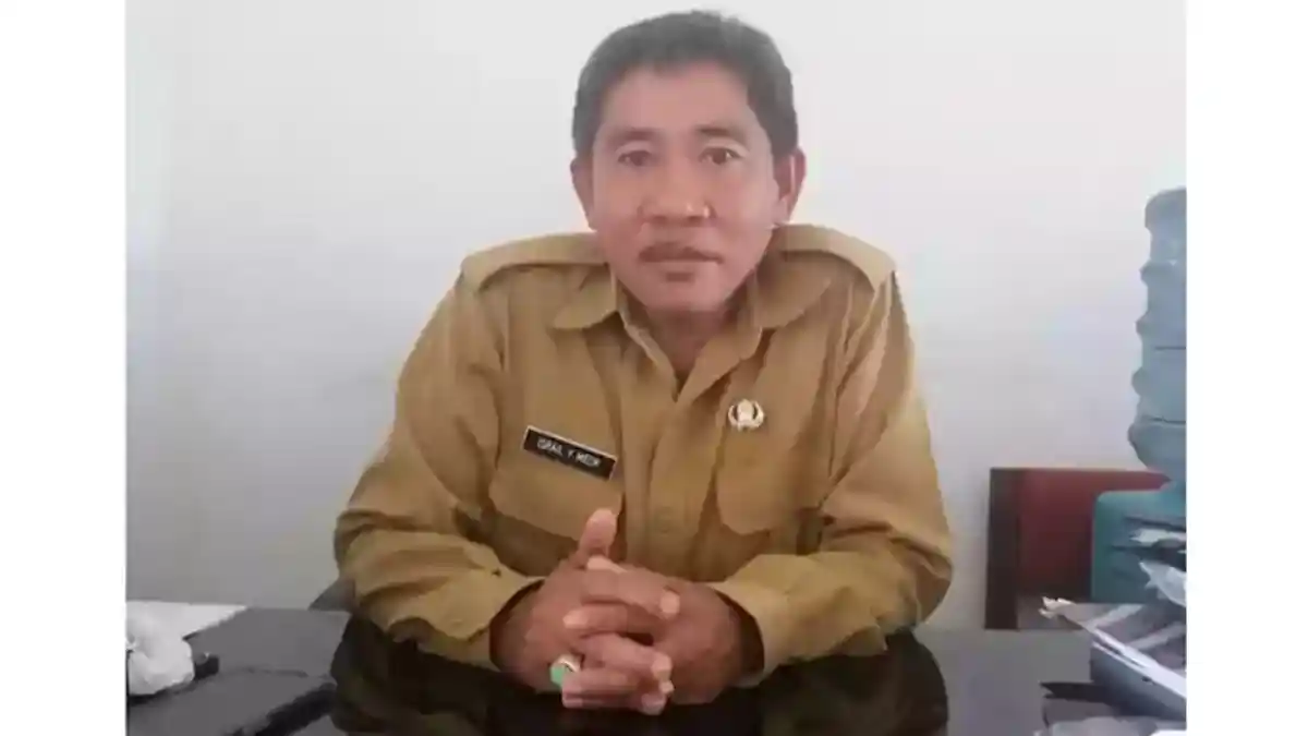 Kadis Perindag Sumba Barat Imbau Pedagang Kembali Berjualan di Pasar Weekarou