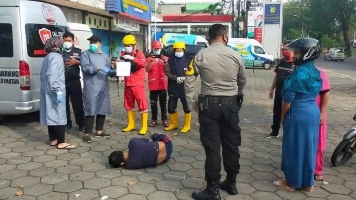 ASTAGHFIRULLAH! Anak Injak Kepala Ayahnya Hingga Tewas, Geger Jualan Penyetan Lamongan