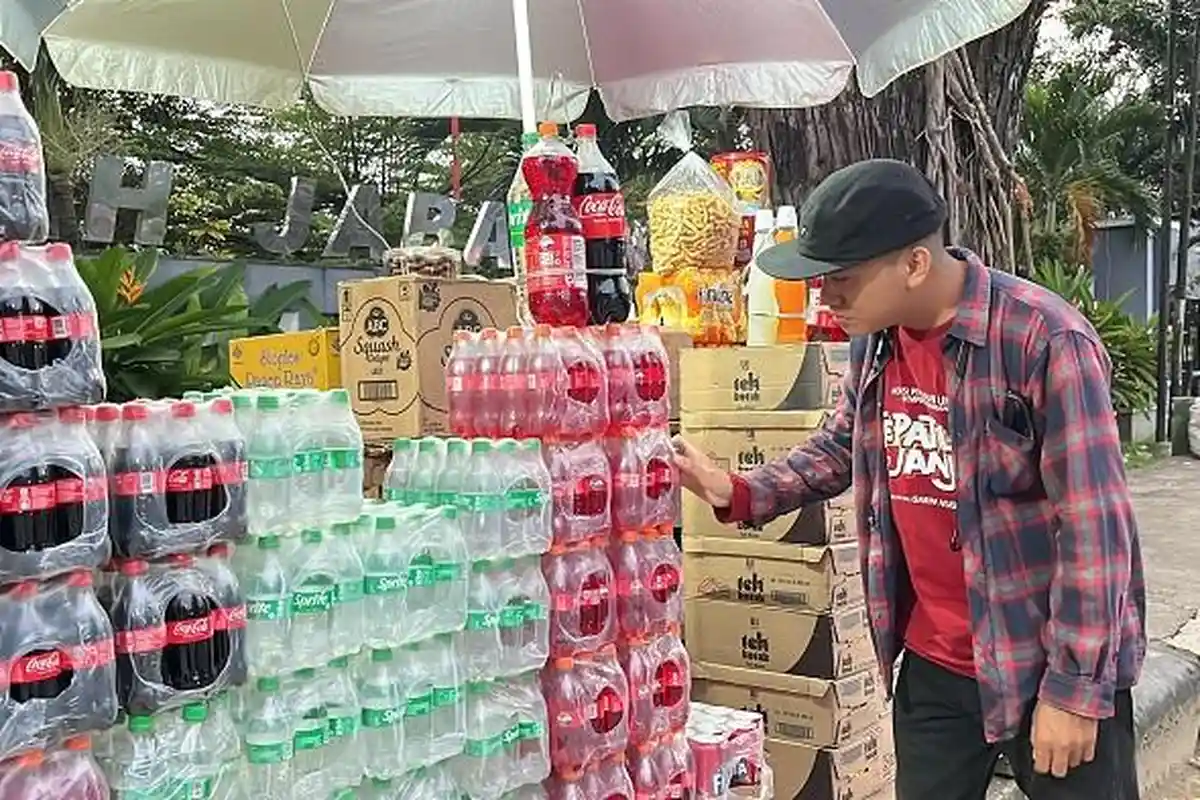 Penjualan Minuman Soda Musiman di Kendari Sulawesi Tenggara Lesu Jelang Idulfitri 2025, Daftar Harga