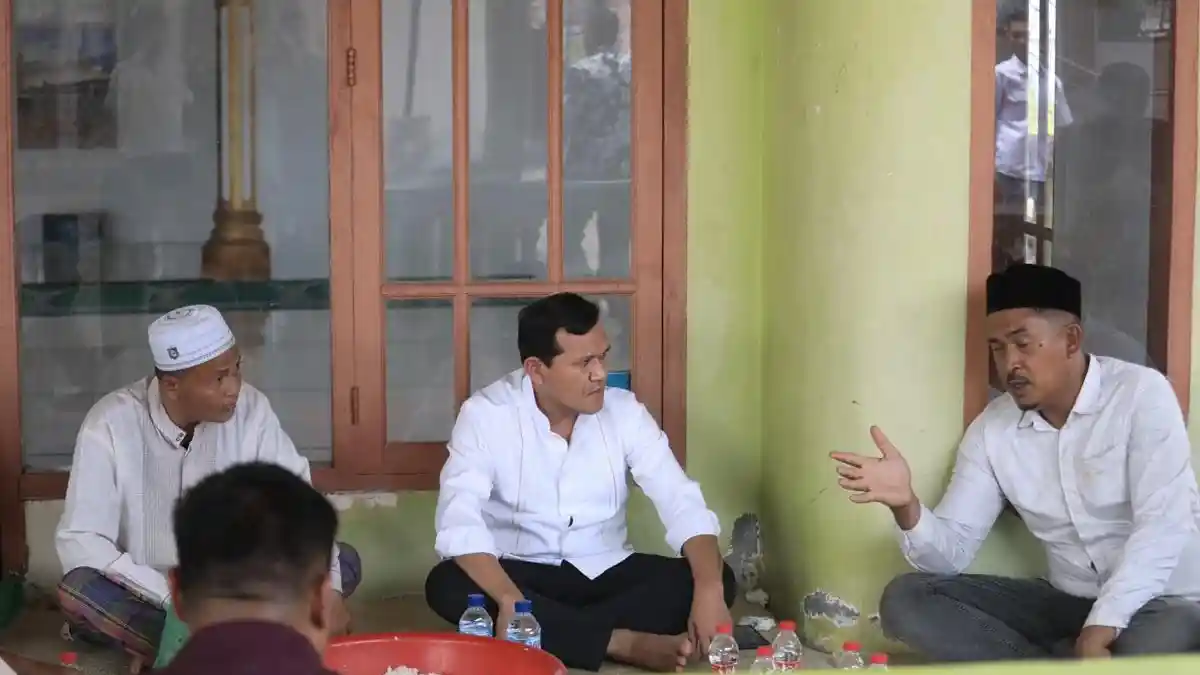 Hadiri Maulid di Meunasah Yaman Pidie, Wagub Aceh Buka Dialog dengan Warga