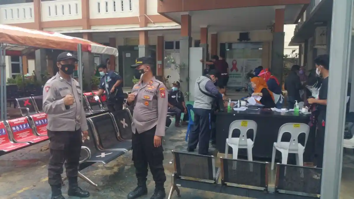 Masih di Zona Merah Covid-19, Polsek Sekupang Batam Gencarkan Imbauan Prokes