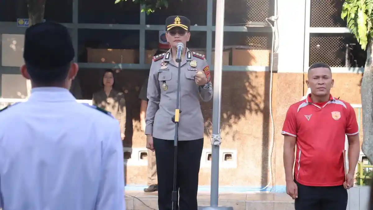 Kapolres Pematangsiantar Pimpin Upacara di SMA Sultan Agung, Ajak Siswa Jauhi Narkoba