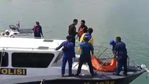 jasad-korban-kapal-di-Lamongan.jpg
