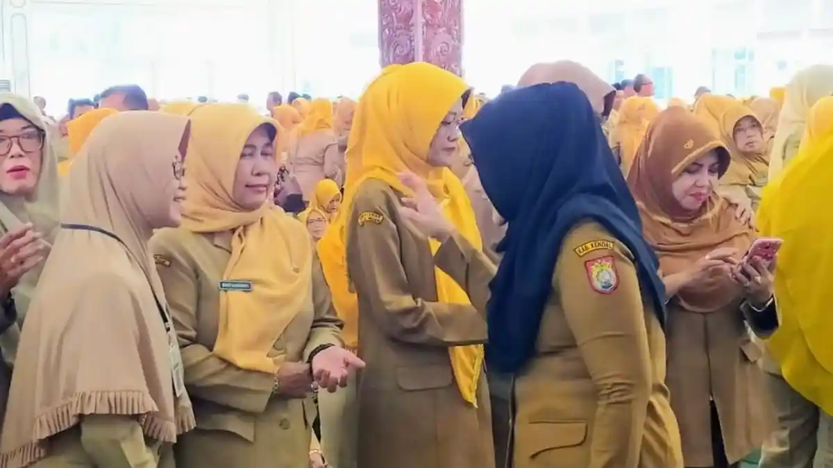 587 Kepsek Kendal Terima Sertifikat Penguatan Kinerja, Bupati: Bukti Mereka Layak Pimpin Sekolah