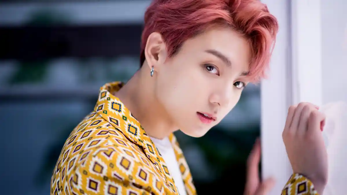 Tengah Bebas Jadwal, Jungkook BTS Terlihat Nikmati Liburan Bersama Sang Kakak, Ini Fotonya