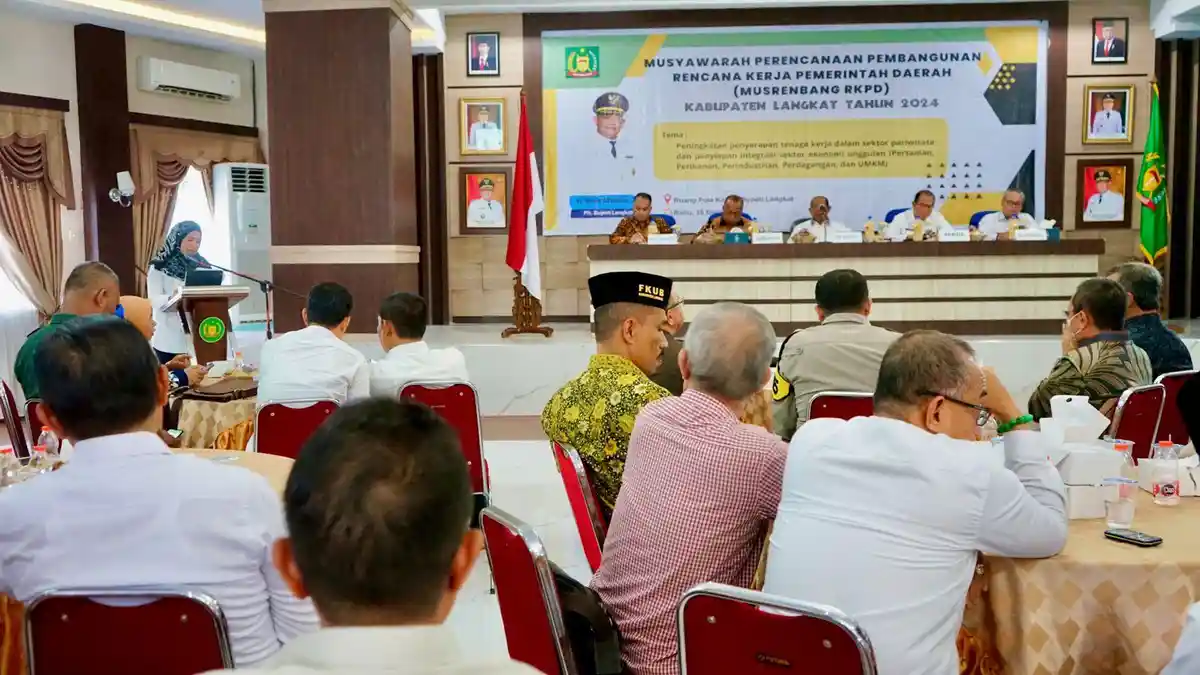 Musrenbang RKPD Langkat 2024, Plt Bupati Syah Afandin Dipuji Deputi Sekretariat Wakil Presiden