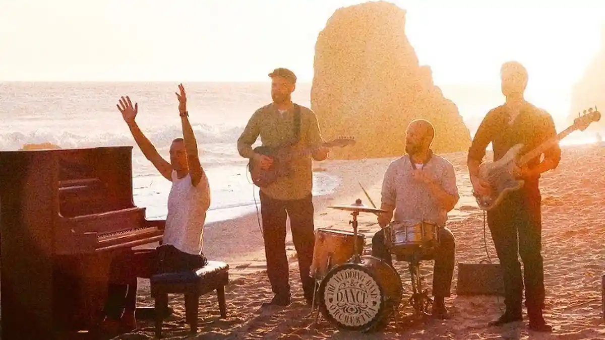 Kunci Gitar dan Lirik Lagu Fix You - Coldplay: Lights Will Guide You Home and Ignite Your Bones