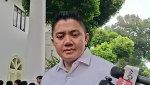 dy-Indra-Wijaya-di-Istana-Kep.jpg