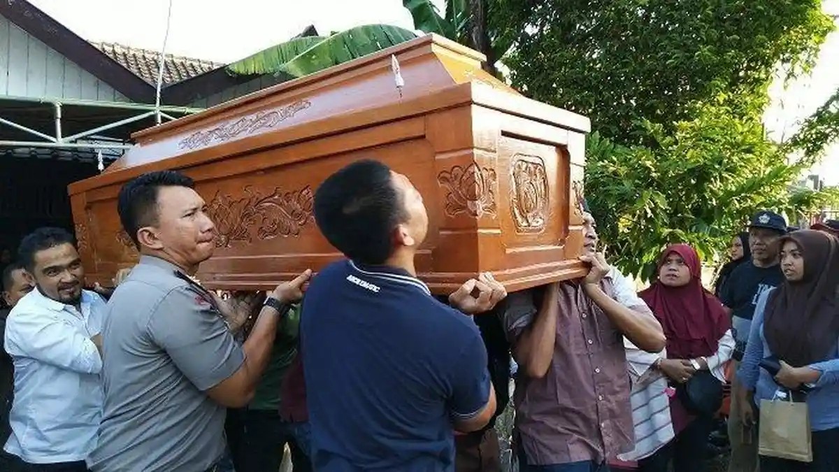 7 Fakta Istri Sopir Jokowi-Gibran Tewas dalam Kecelakaan, Suami Sebut Korban Suka Naik Motor Sendiri