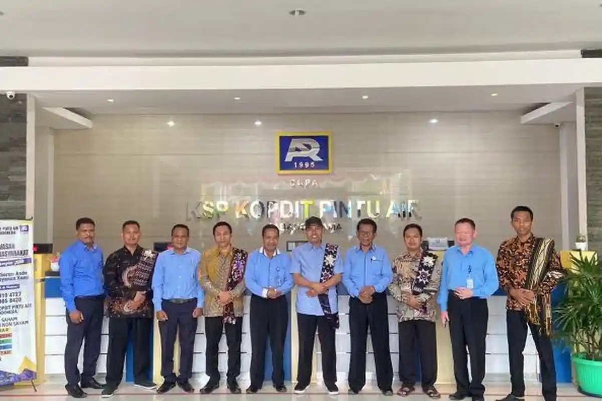 Jalin Kemitraan, Dua Koperasi Asal Jawa Timur Studi Banding di KSP Kopdit Pintu Air Rotat Indonesia