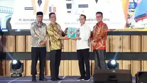Sejumlah-pimpinan-dan-anggota-DPRD-Kota-Batam-menghadiri-Pembukaan.jpg