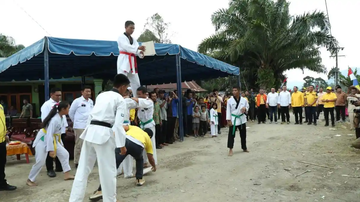 Wakil Gubernur Sumut Musa Rajekshah Kunjungi Pakpak Bharat, Disambut Meriah dengan Atraksi Taekwondo