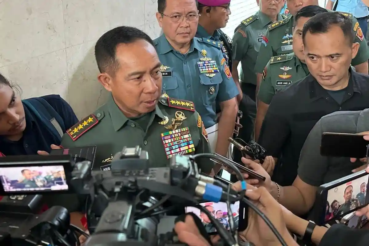 Revisi UU TNI Ditolak Masyarakat Sipil, Panglima TNI Bicara Operasi Militer Selain Perang