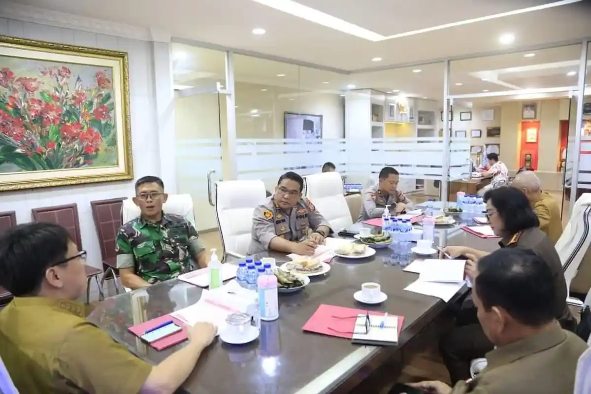 Bahas Natal dan Tahun Baru di Manado Sulawesi Utara, Andrei Angouw Ketemu Forkopimda