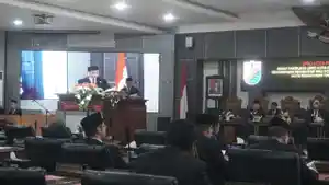 Aaf-sampaikan-RAPBD-2025.jpg