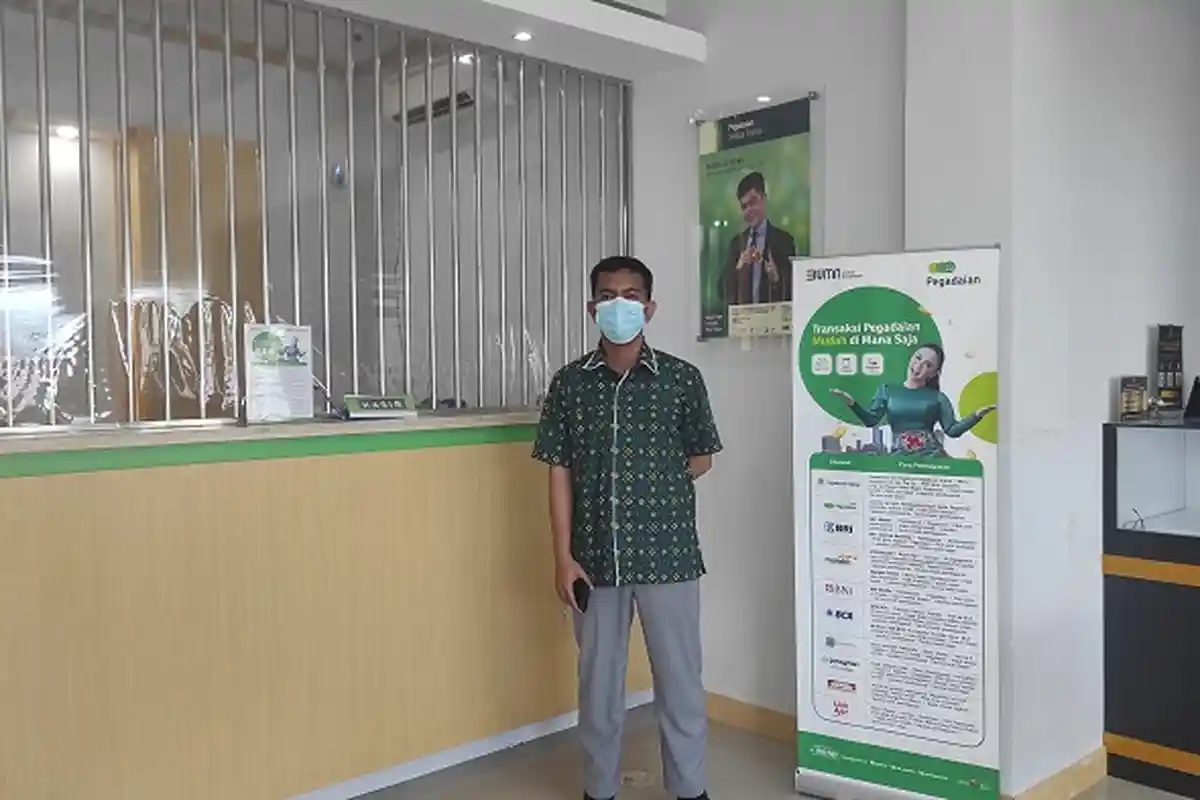 Harga Emas Turun Dipengaruhi Investasi Saham, tapi Pegadaian Kendari Tak Sepi Nasabah