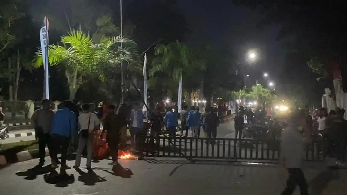 Tak Ditemui Kapolda Sultra, Mahasiswa Demo di Kendari Sulawesi Tenggara Bubarkan Diri