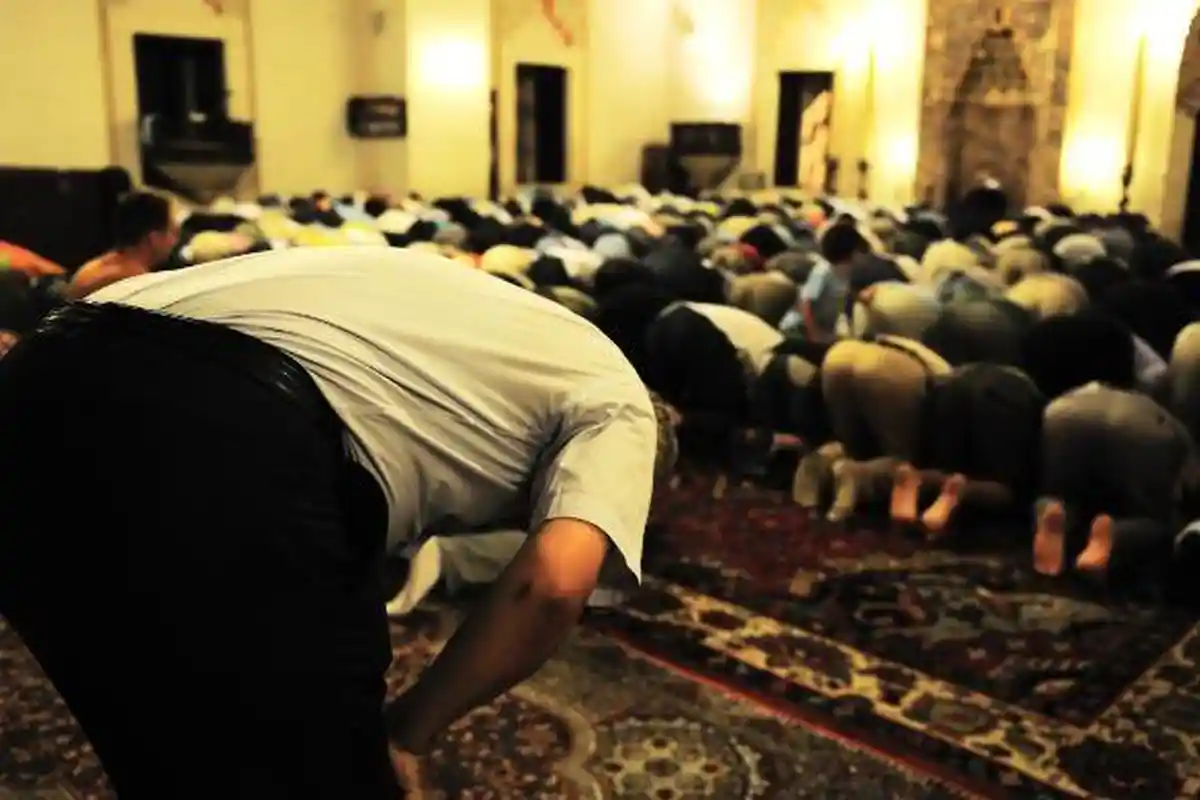 Bolehkah Melaksanakan Salat Tahajud Usai Tarawih dan Witir? Ini Penjelasannya