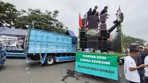 20250619-_-Demo-Sopir-Truk-di-JLS-Pati.jpg