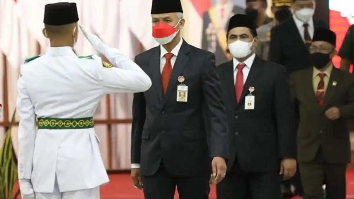 GANJAR PRANOWO Kukuhkan Paskibra 2022, Ini Pesan Sang Gubernur Pada Generasi Muda