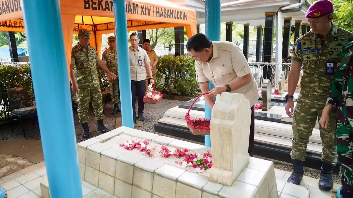 Dua Jenderal Bintang Empat dan Pangdam Ziarahi Makam Jenderal M Jusuf