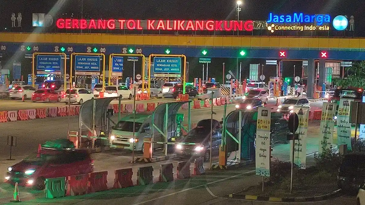 Senin 24 April Pukul 14.00, Pemberlakuan One Way Mulai GT Kalikangkung Semarang
