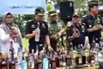 Bea Cukai Musnahkan Miras dan Rokok Ilegal