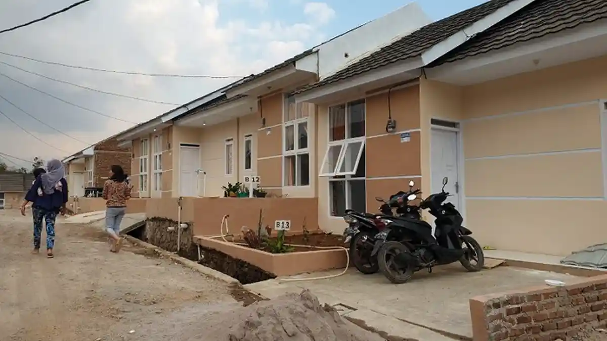 Program Satu Juta Rumah  Kementerian PUPR Dukung Tukang Cukur di Garut - warkot_pupr-03.jpg