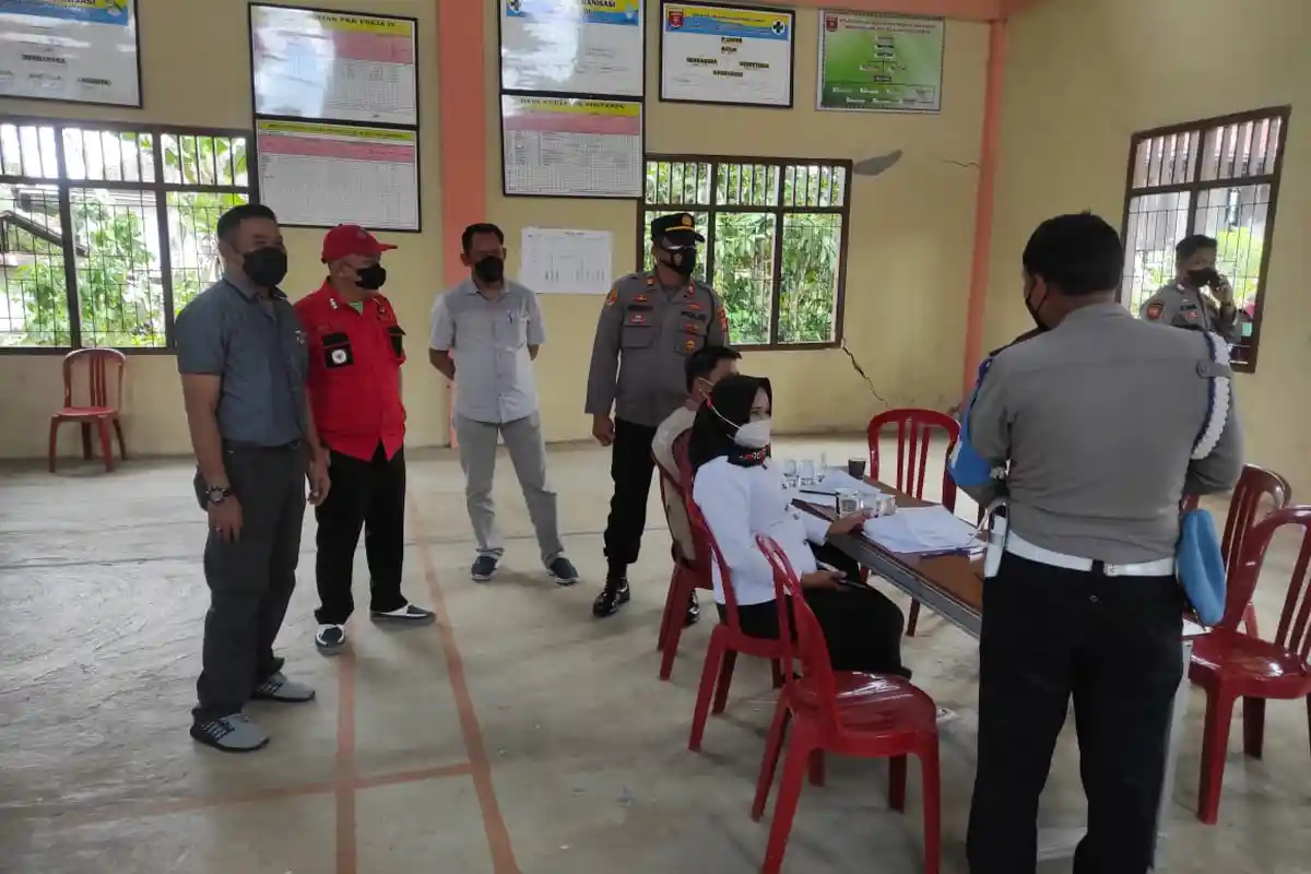 Polres Lampung Barat Vaksinasi Serentak di Wilayah Lampung Barat dan Pesisir Barat