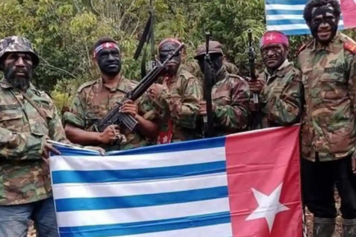 Satu Prajurit TNI Gugur Diserang KKB Papua, Sebby Sambom: Perang Belum Selesai