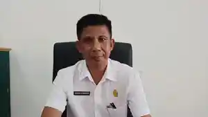 Kepala-Dinas-Kelautan-dan-Perikanan-Kabupaten-Sumba-Timur-Yohanis-Njurumana.jpg