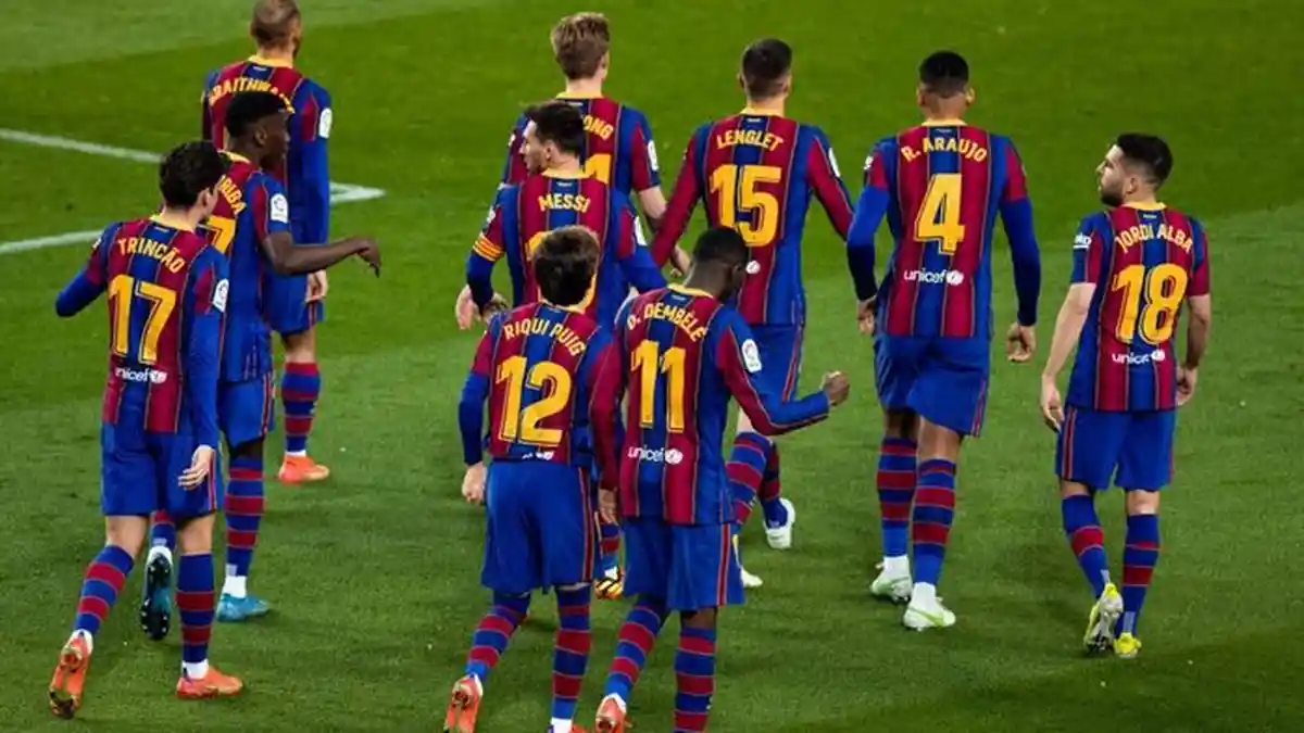 Barcelona Cari Gratisan Demi Dapatkan Bek AC Milan, Curi Kesempatan saat Nego Buntu