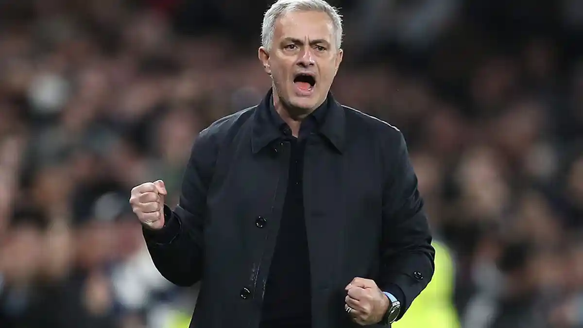 Jose Mourinho Dipecat Tottenham Hotspur, Padahal Final Piala Carabao Hanya Beberapa Hari Lagi