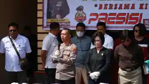 sejumlah-tersangka-tindak-pidana-narkotika-beserta-barang-bukti.jpg