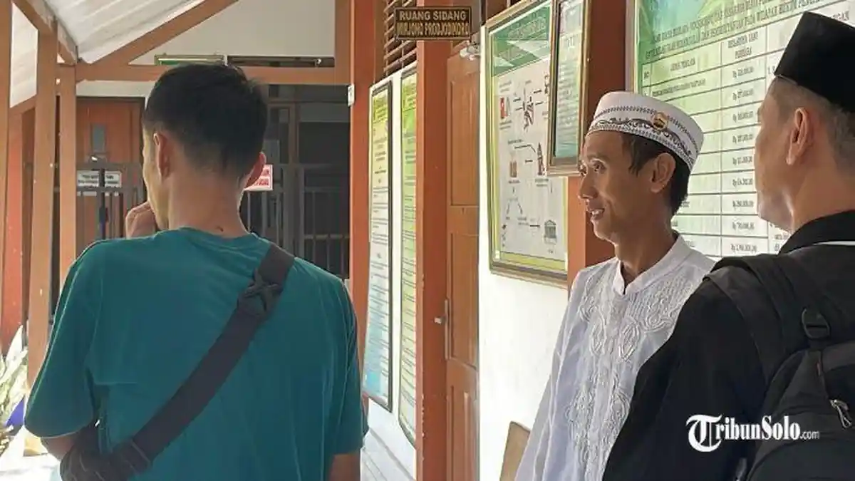 SOSOK Dendi Irwandi Kepsek di Sukoharjo Malah Tertawa Divonis 10 Tahun Kasus Lecehkan 10 Siswa