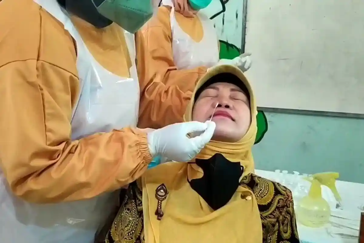 Satu Siswa SD Terkonfirmasi Positif Covid-19, Disdikbud Kendal: PTM 100 Persen Tetap Dijalankan