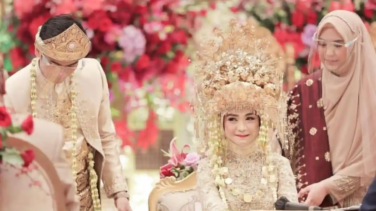 Oki Setiana Dewi Ungkap Perubahan Fisik dan Tingkah Laku Ria Ricis Usai Nikah