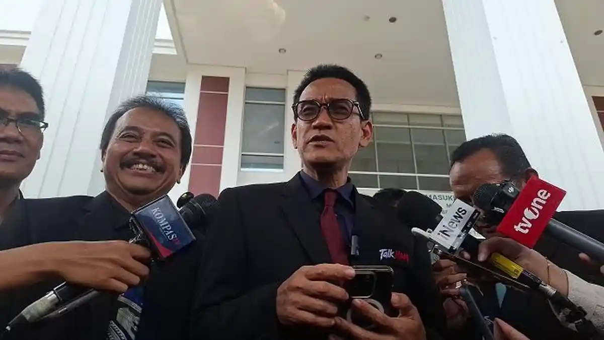 Hakim MK Saldi Isra dan Arsul Sani Dilaporkan ke MKMK, Kubu Denny ...
