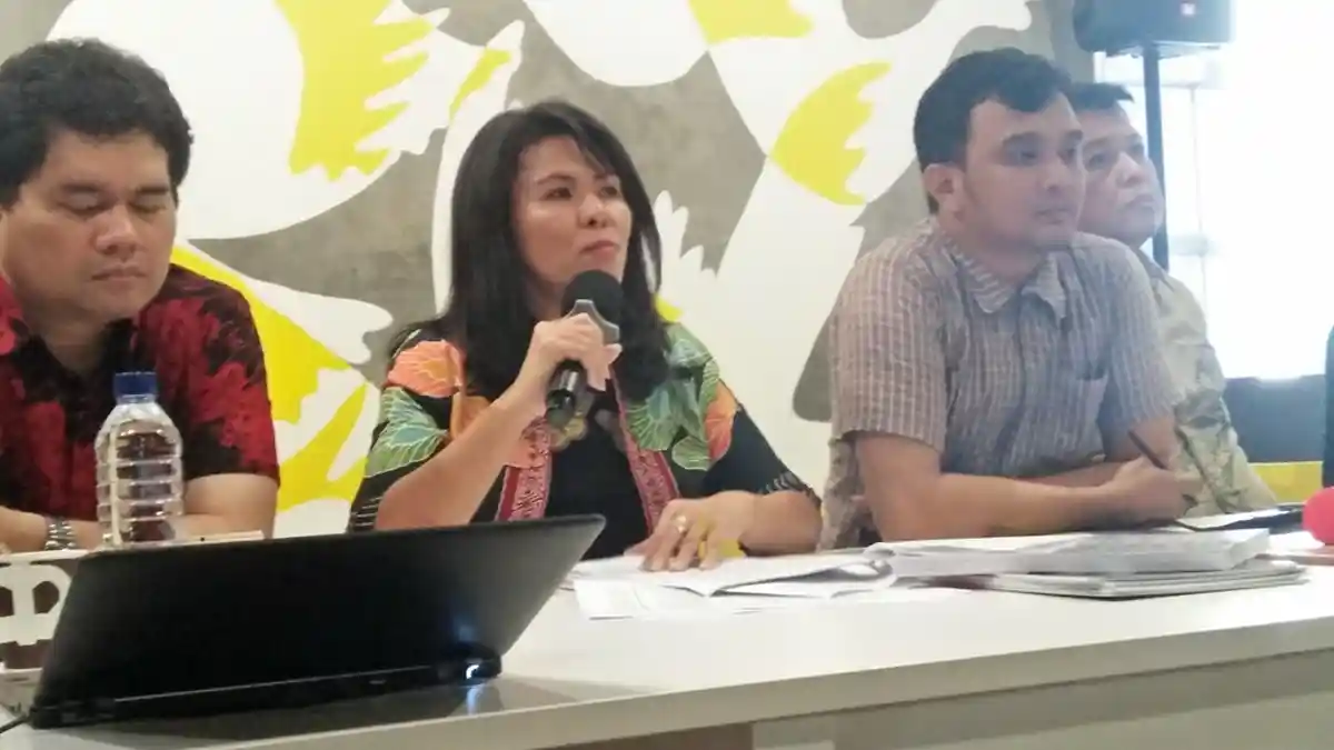 Tak Mau Sebut Nama Buni Yani, Adik Ahok Minta Bantuan Peserta Diskusi