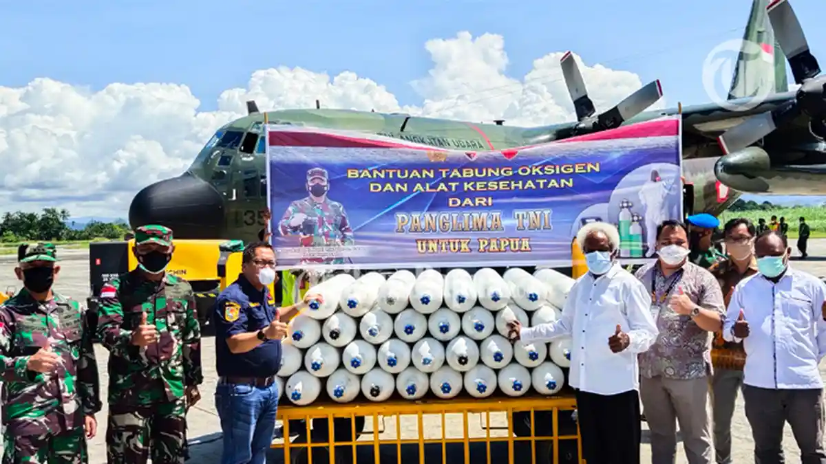 50 Tabung Oksigen Tiba di Lanud Silas Papare Sentani Jayapura, Bantuan Panglima TNI