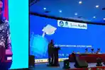 Pesan Kadisdik Kepri di Wisudawan UT Batam: Pendidikan Senjata Paling Ampuh Ubah Dunia