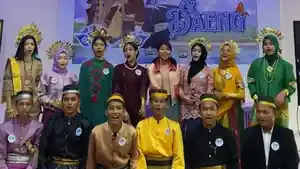 Sman-4-dara-daeng-xe.jpg