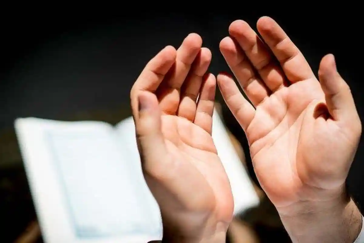 Bacaan Doa Setelah Salat Fardhu: Mohon Dibebaskan dari Masalah hingga Minta Kecukupan Rezeki