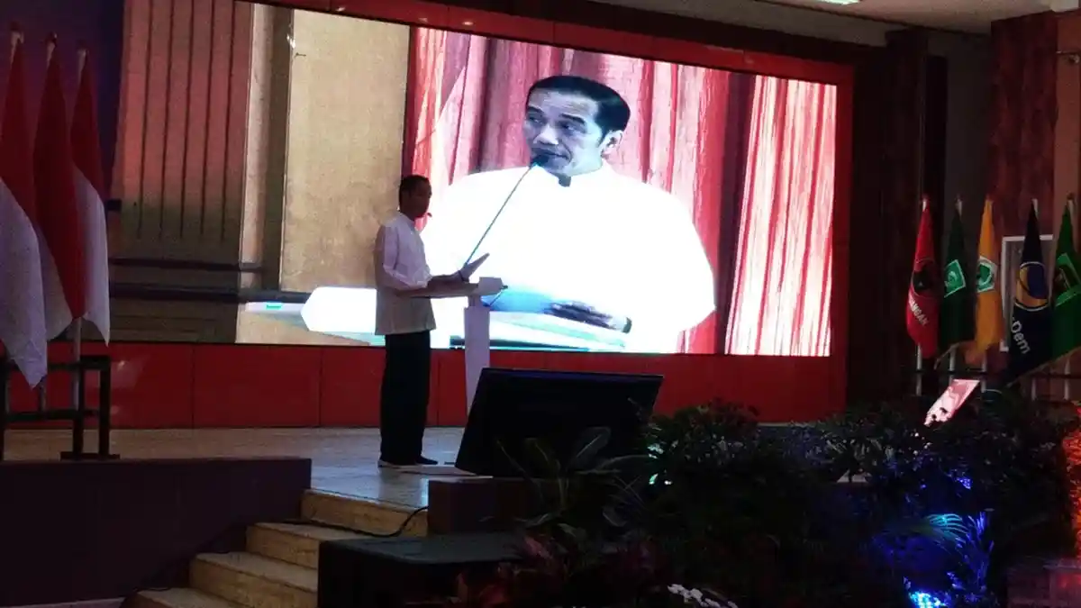 Untuk Menutup Kelemahan Daerah Lain, Jokowi Target Jateng Raih 82 Persen