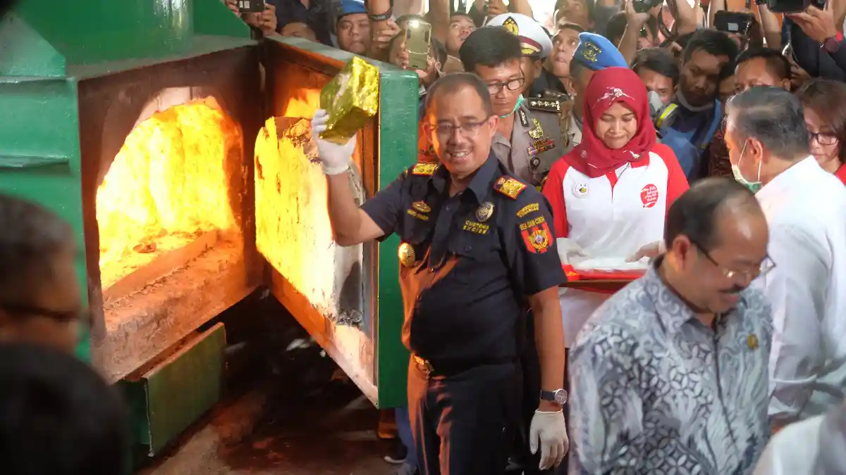 Pemusnahan 1,2 Juta Butir Ekstasi Dan 1,4 Ton Sabu Hasil Penindakan - pemusnahan-sabu-dan-ekstasi_20170816_192135.jpg