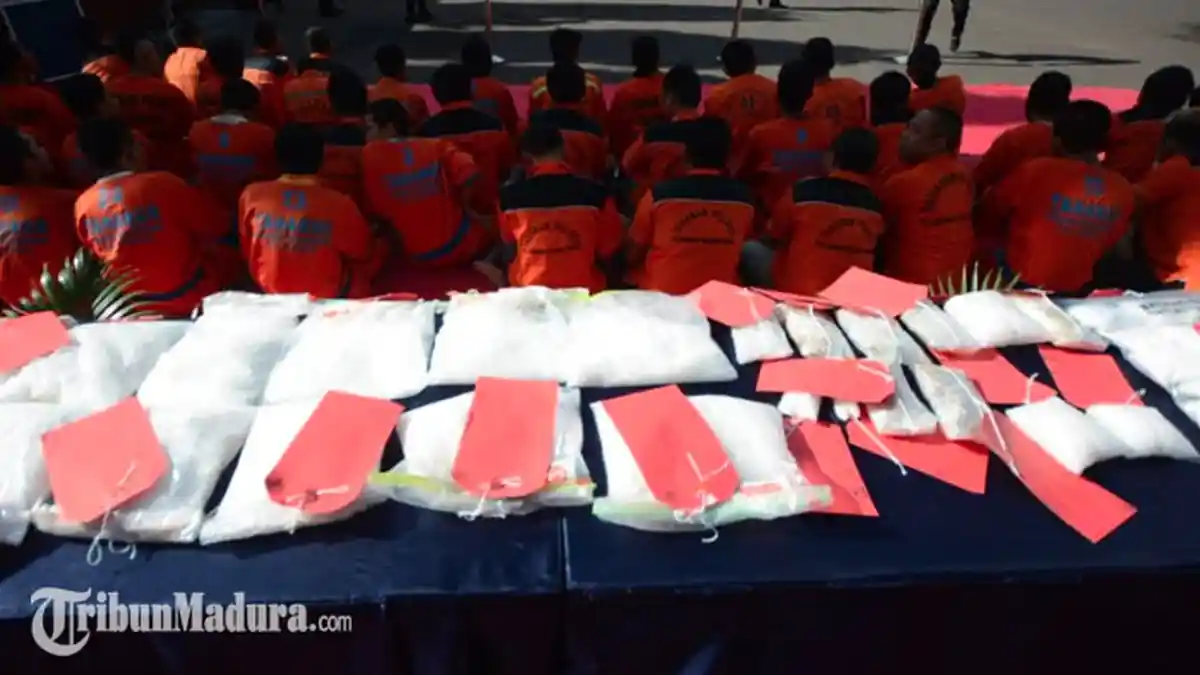 Polisi Bongkar Sindikat Jaringan Narkoba Internasional, 30 Kg Sabu dan Ribuan Pil koplo Dimusnahkan